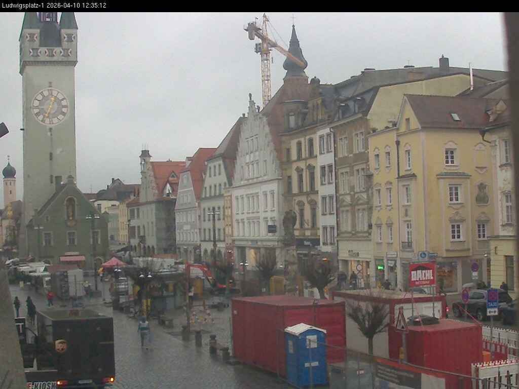 Archiv Foto Webcam Straubing: Blick auf den Stadtturm und Ludwigsplatz