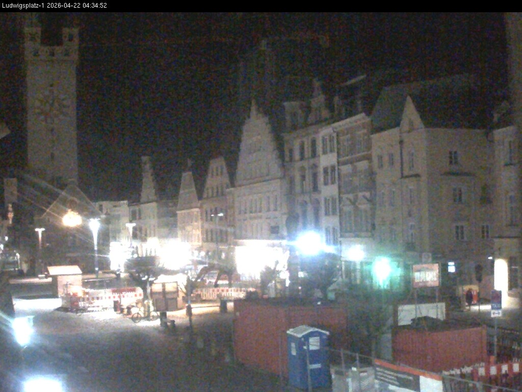Archiv Foto Webcam Straubing: Blick auf den Stadtturm und Ludwigsplatz