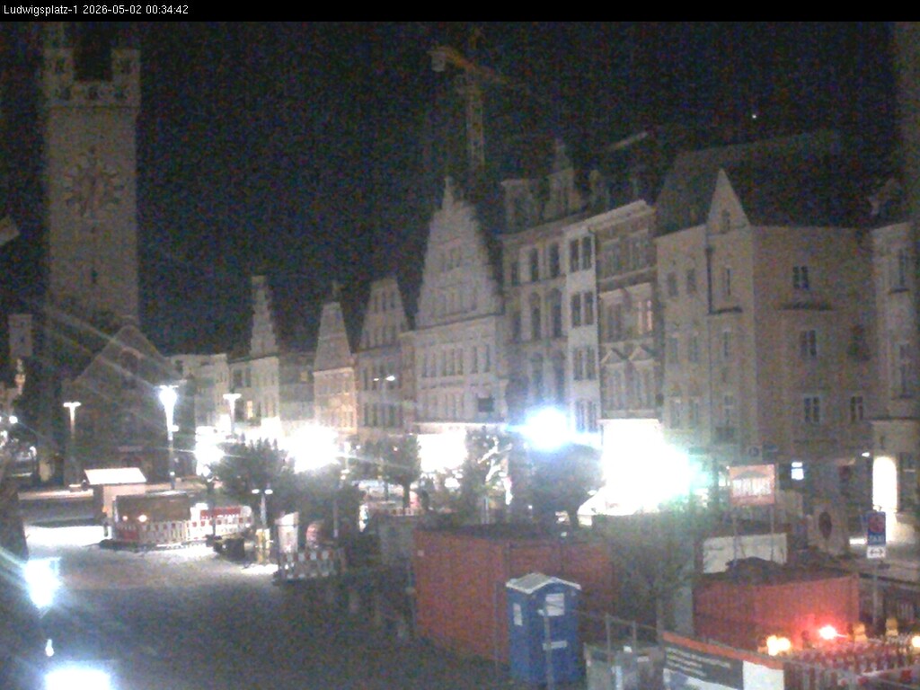 Archiv Foto Webcam Straubing: Blick auf den Stadtturm und Ludwigsplatz
