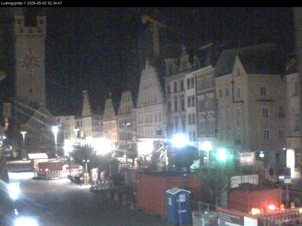 Archiv Foto Webcam Straubing: Blick auf den Stadtturm und Ludwigsplatz