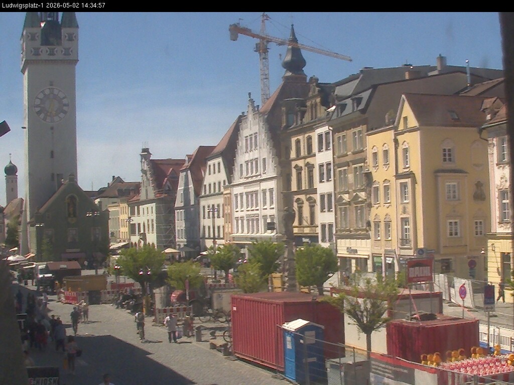 Archiv Foto Webcam Straubing: Blick auf den Stadtturm und Ludwigsplatz