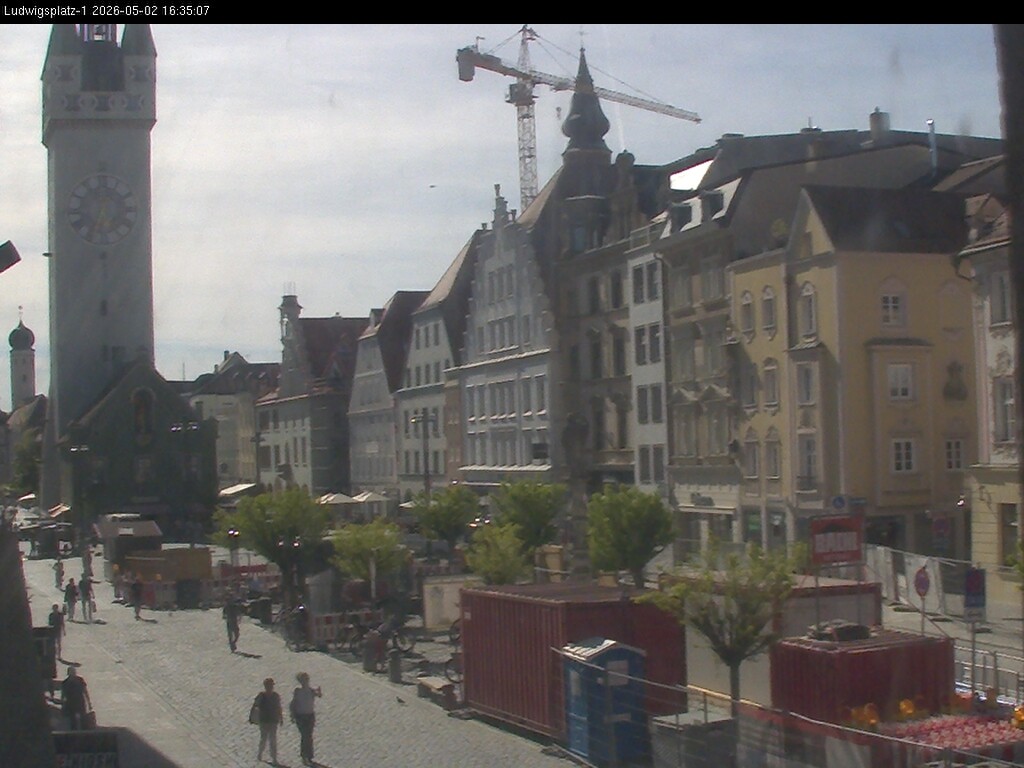 Archiv Foto Webcam Straubing: Blick auf den Stadtturm und Ludwigsplatz