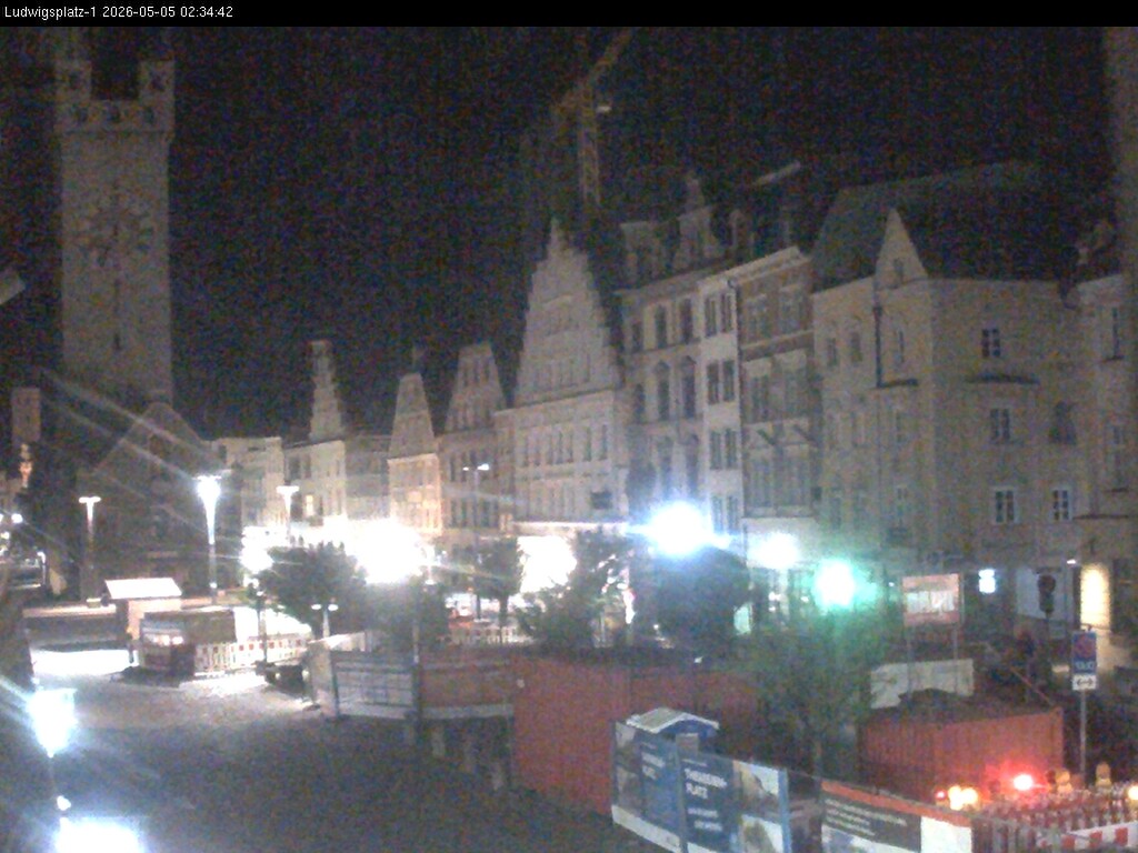 Archiv Foto Webcam Straubing: Blick auf den Stadtturm und Ludwigsplatz