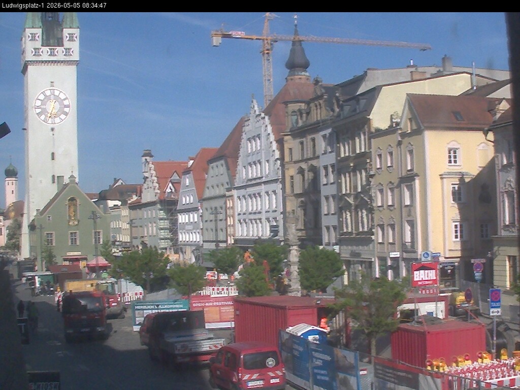 Archiv Foto Webcam Straubing: Blick auf den Stadtturm und Ludwigsplatz
