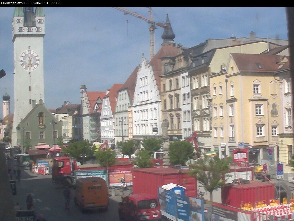 Archiv Foto Webcam Straubing: Blick auf den Stadtturm und Ludwigsplatz