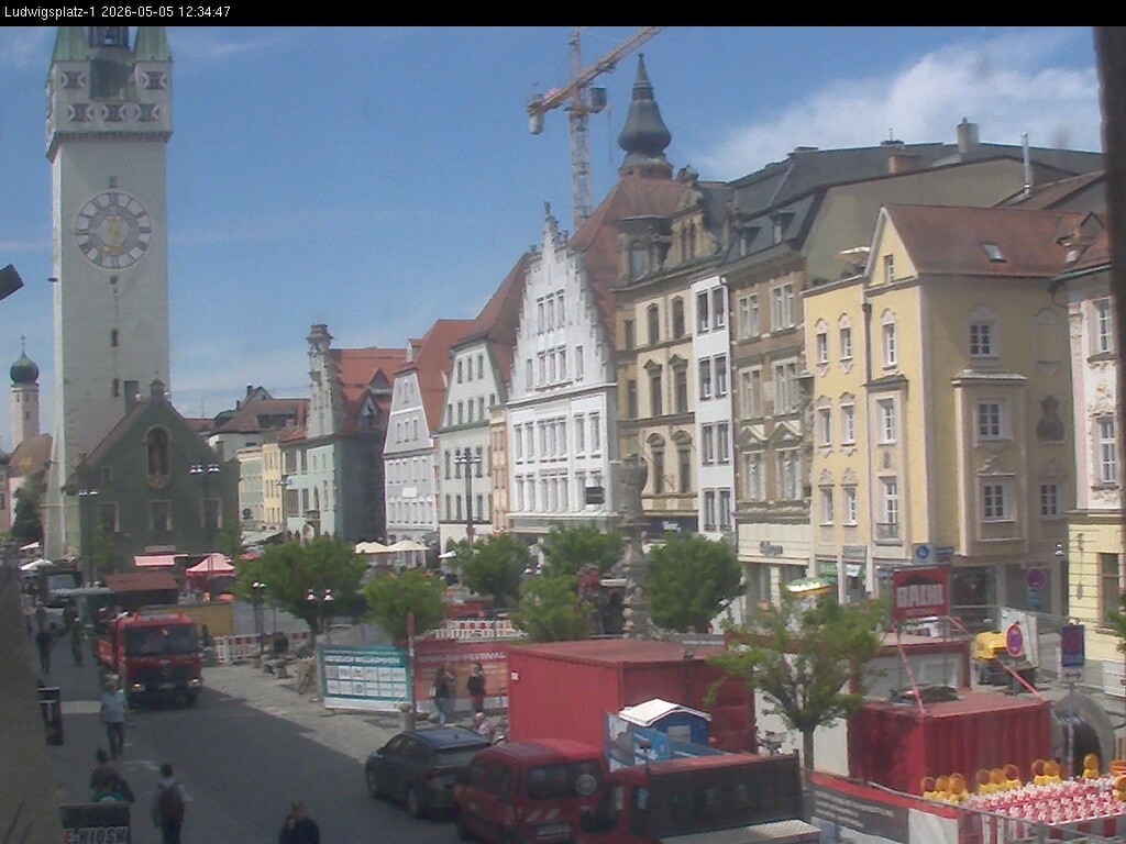 Archiv Foto Webcam Straubing: Blick auf den Stadtturm und Ludwigsplatz