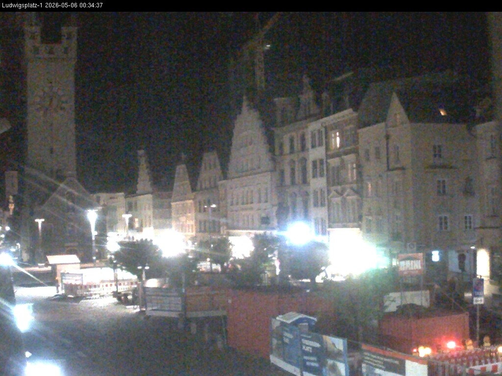 Archiv Foto Webcam Straubing: Blick auf den Stadtturm und Ludwigsplatz