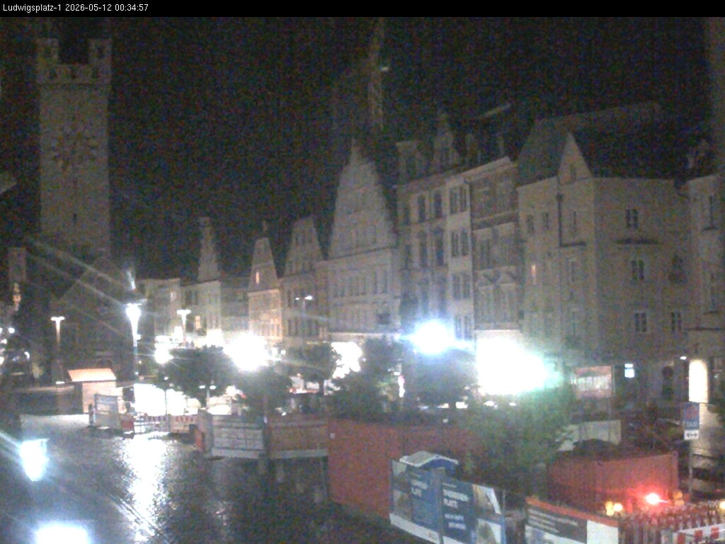 Archiv Foto Webcam Straubing: Blick auf den Stadtturm und Ludwigsplatz