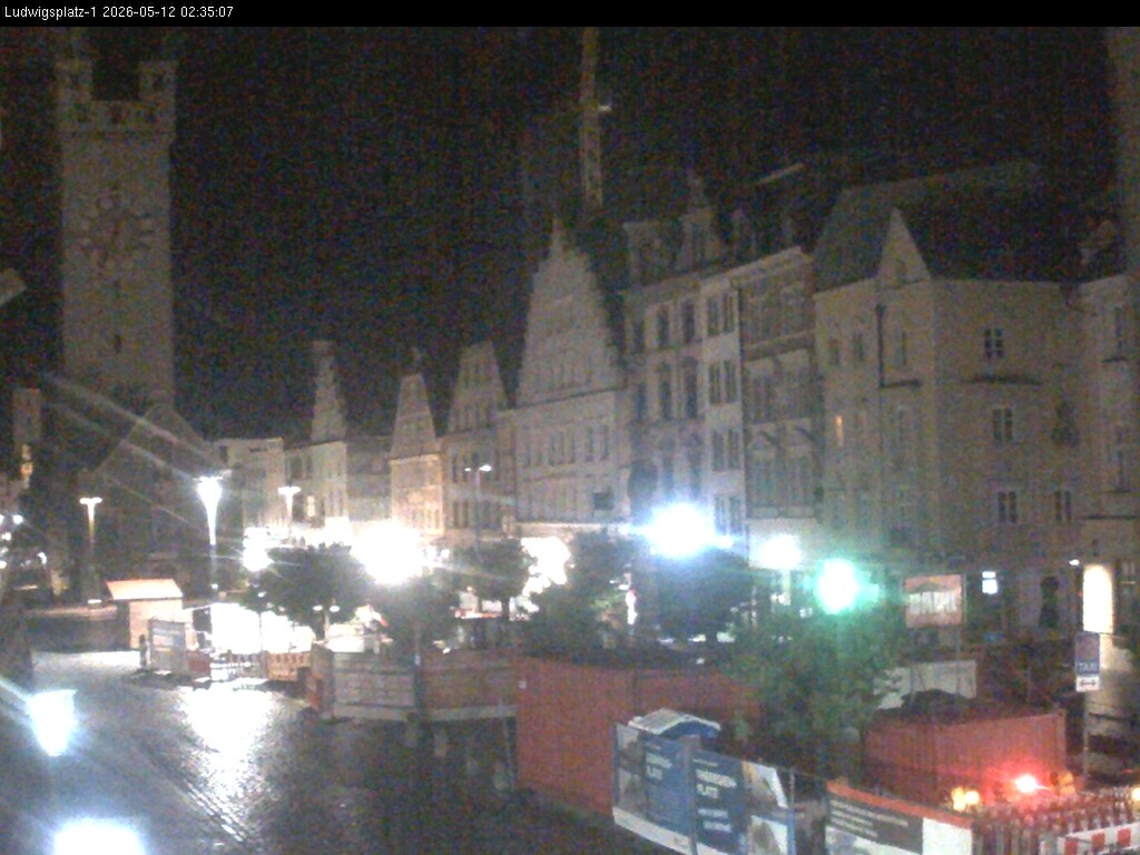 Archiv Foto Webcam Straubing: Blick auf den Stadtturm und Ludwigsplatz