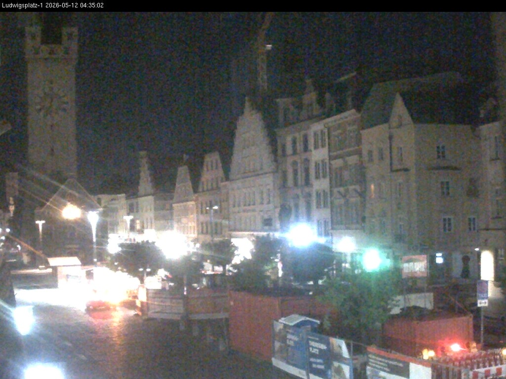 Archiv Foto Webcam Straubing: Blick auf den Stadtturm und Ludwigsplatz