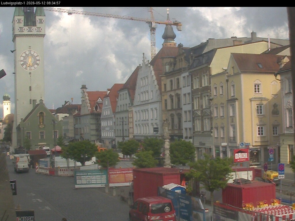 Archiv Foto Webcam Straubing: Blick auf den Stadtturm und Ludwigsplatz