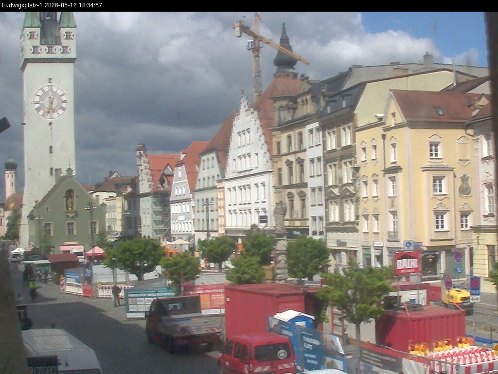 Archiv Foto Webcam Straubing: Blick auf den Stadtturm und Ludwigsplatz