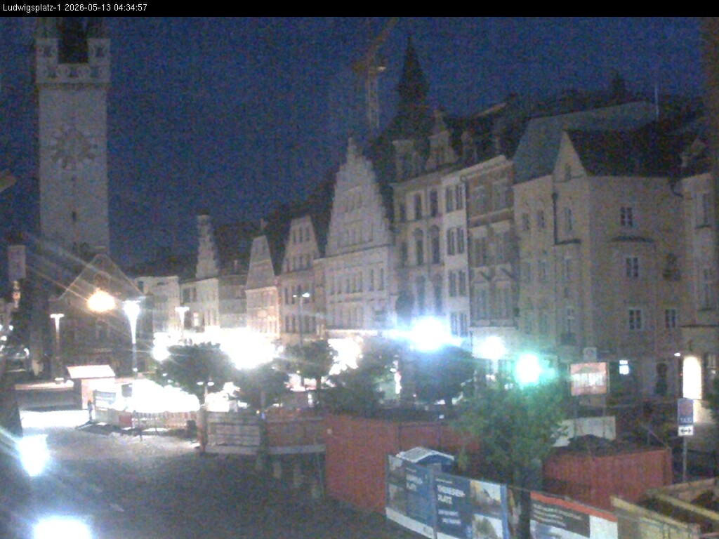 Archiv Foto Webcam Straubing: Blick auf den Stadtturm und Ludwigsplatz