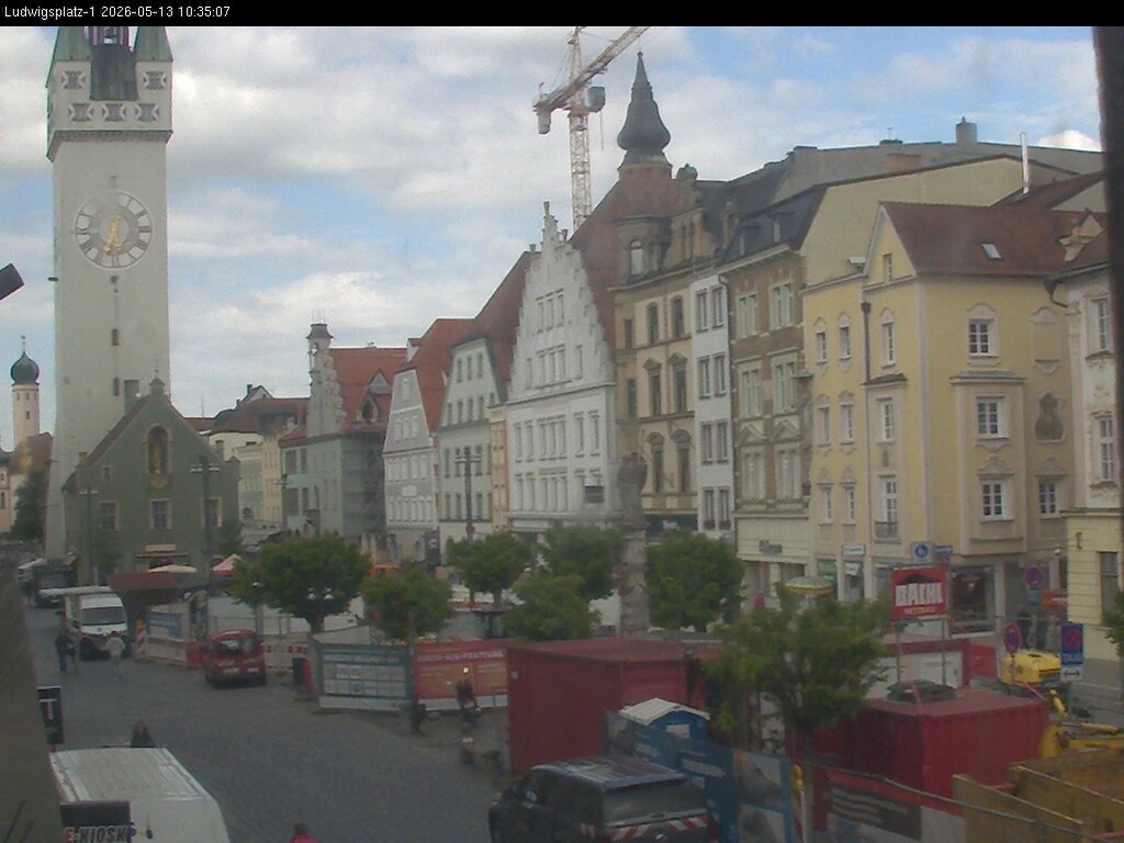 Archiv Foto Webcam Straubing: Blick auf den Stadtturm und Ludwigsplatz