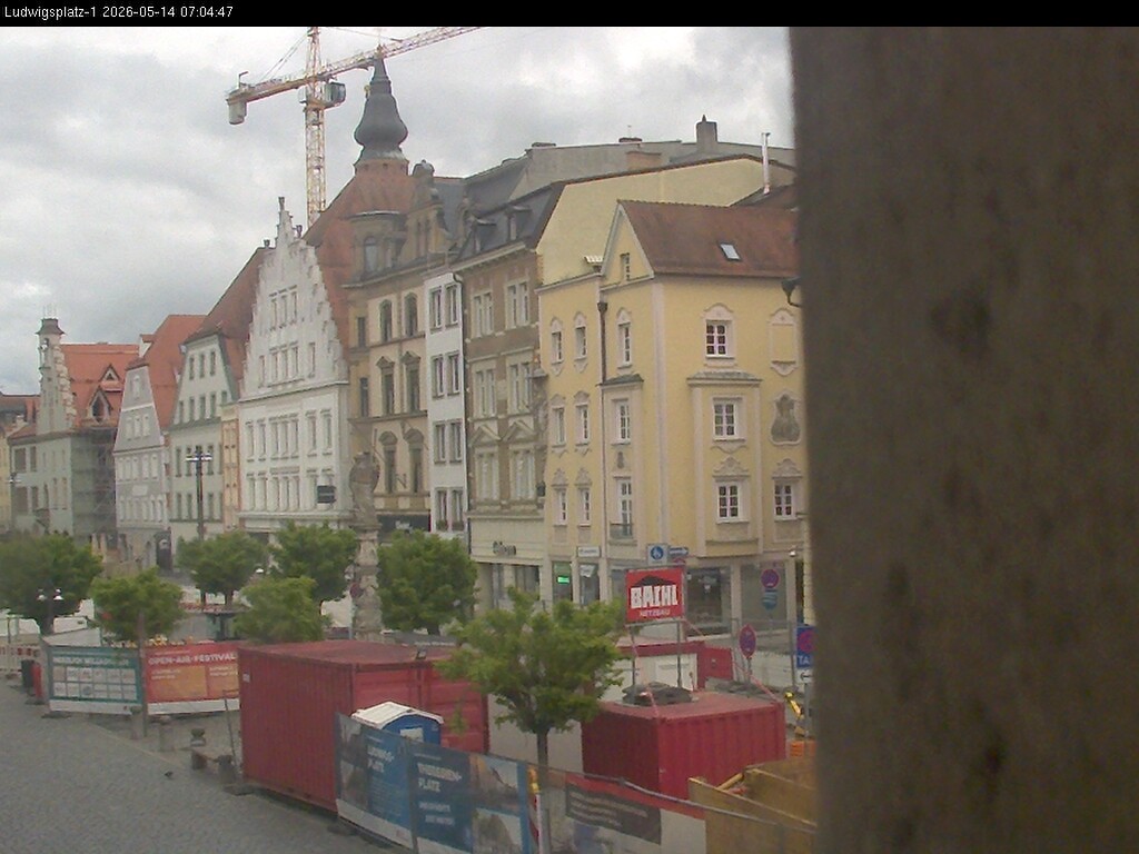 Archiv Foto Webcam Straubing: Blick auf den Stadtturm und Ludwigsplatz