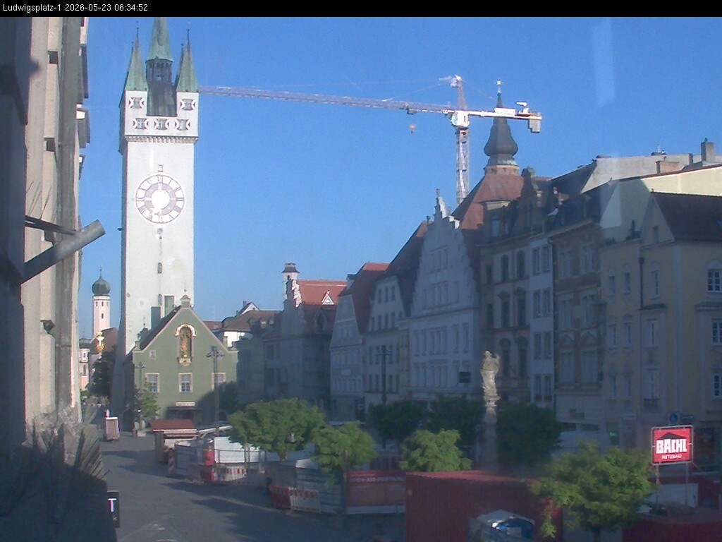 Archiv Foto Webcam Straubing: Blick auf den Stadtturm und Ludwigsplatz
