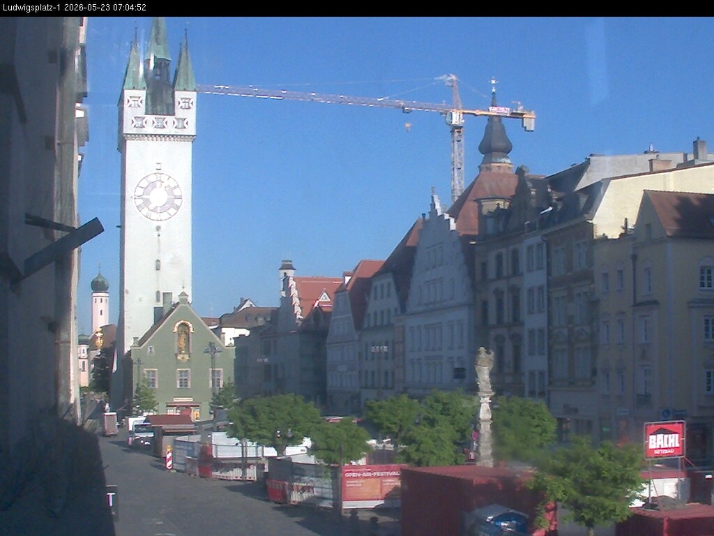 Archiv Foto Webcam Straubing: Blick auf den Stadtturm und Ludwigsplatz