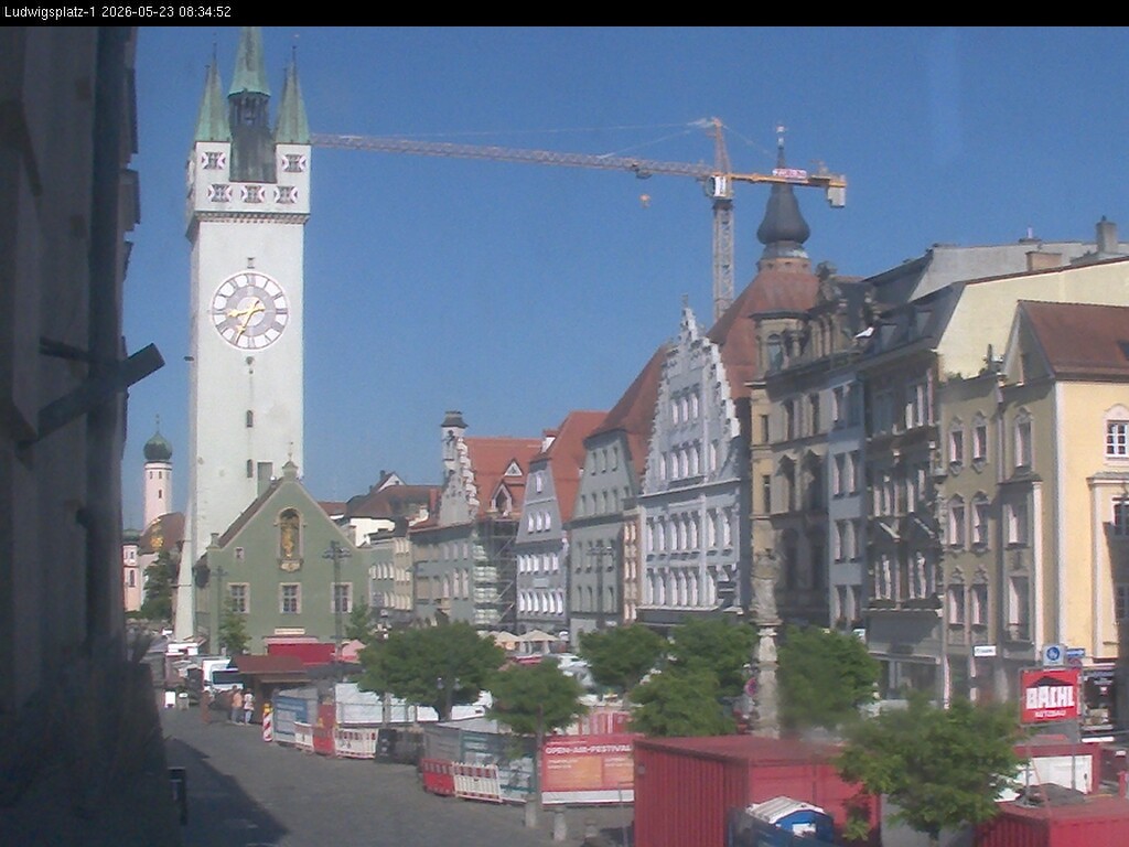 Archiv Foto Webcam Straubing: Blick auf den Stadtturm und Ludwigsplatz