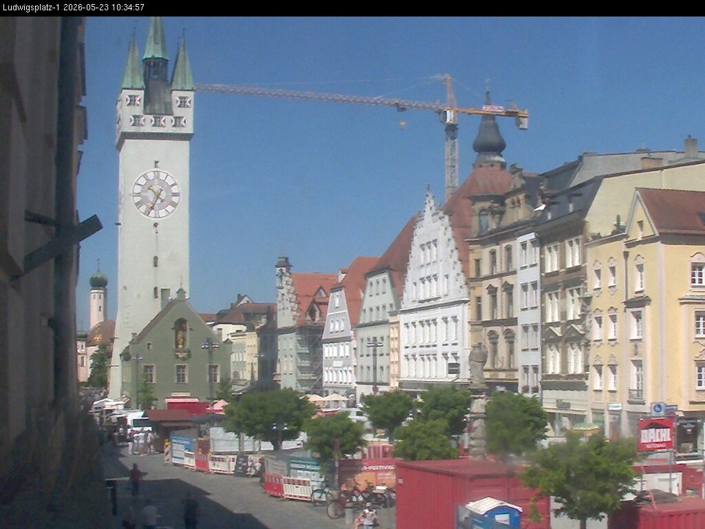 Archiv Foto Webcam Straubing: Blick auf den Stadtturm und Ludwigsplatz