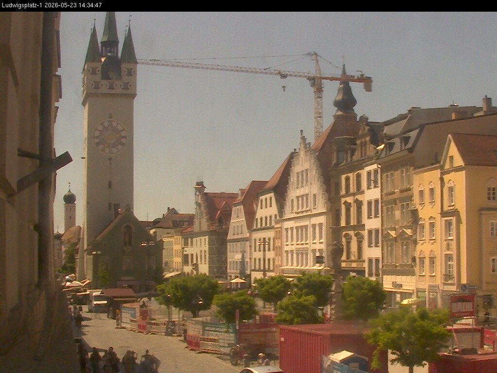 Archiv Foto Webcam Straubing: Blick auf den Stadtturm und Ludwigsplatz
