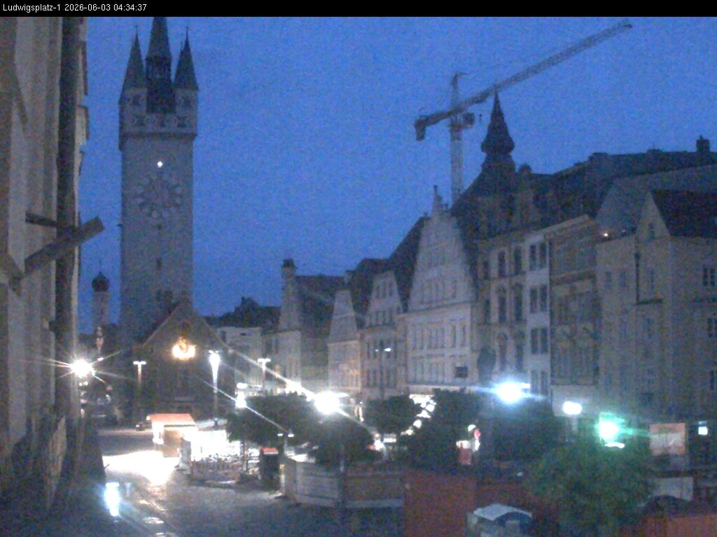 Archiv Foto Webcam Straubing: Blick auf den Stadtturm und Ludwigsplatz