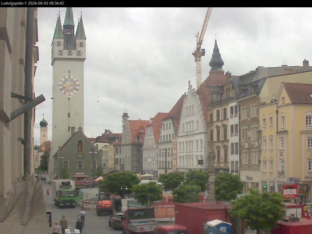 Archiv Foto Webcam Straubing: Blick auf den Stadtturm und Ludwigsplatz