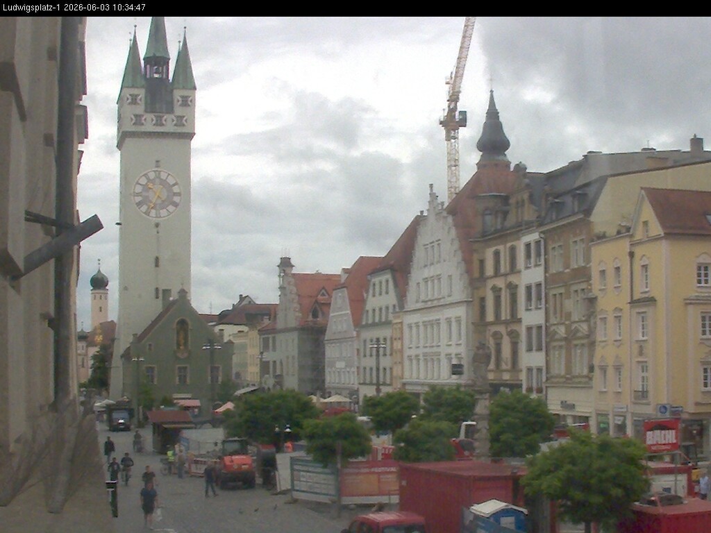 Archiv Foto Webcam Straubing: Blick auf den Stadtturm und Ludwigsplatz