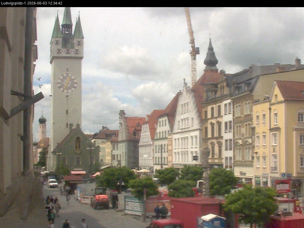 Archiv Foto Webcam Straubing: Blick auf den Stadtturm und Ludwigsplatz
