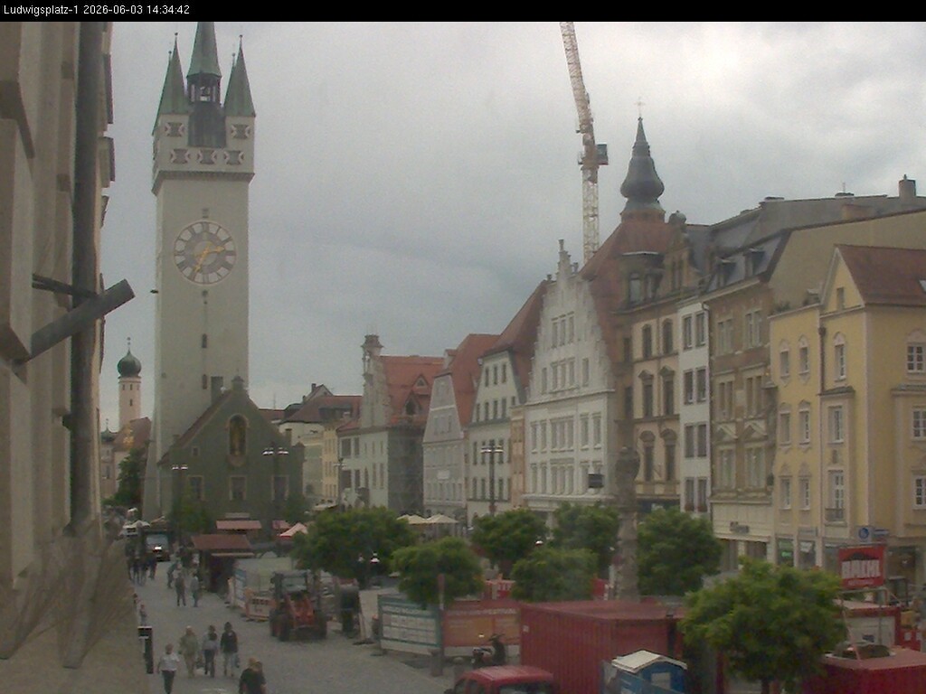 Archiv Foto Webcam Straubing: Blick auf den Stadtturm und Ludwigsplatz