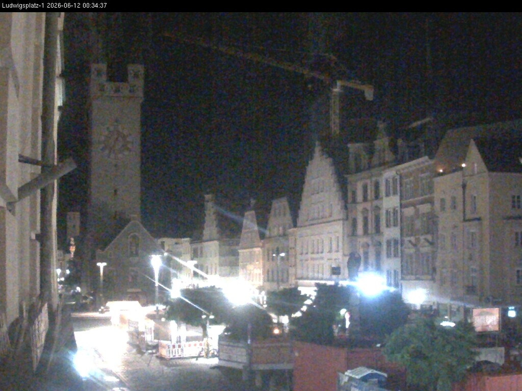 Archiv Foto Webcam Straubing: Blick auf den Stadtturm und Ludwigsplatz