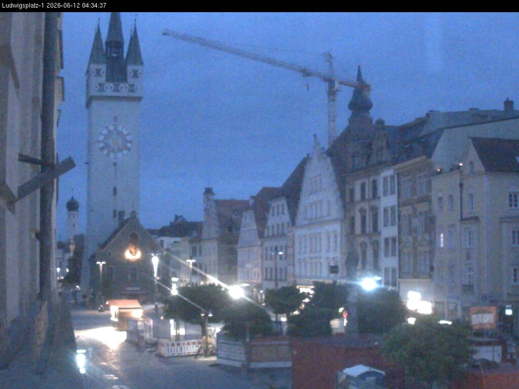 Archiv Foto Webcam Straubing: Blick auf den Stadtturm und Ludwigsplatz