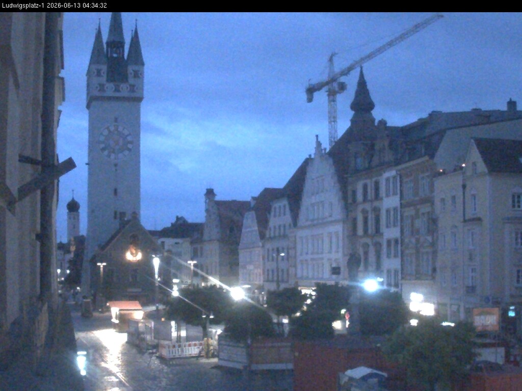 Archiv Foto Webcam Straubing: Blick auf den Stadtturm und Ludwigsplatz