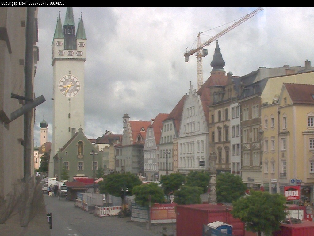 Archiv Foto Webcam Straubing: Blick auf den Stadtturm und Ludwigsplatz