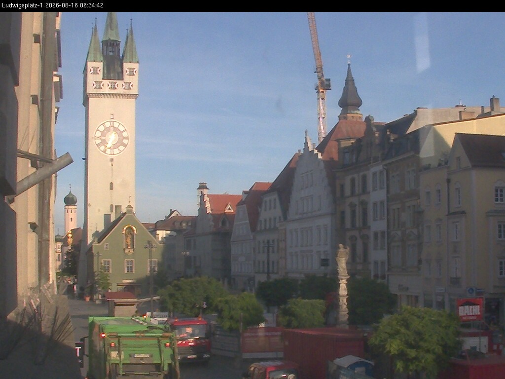 Archiv Foto Webcam Straubing: Blick auf den Stadtturm und Ludwigsplatz
