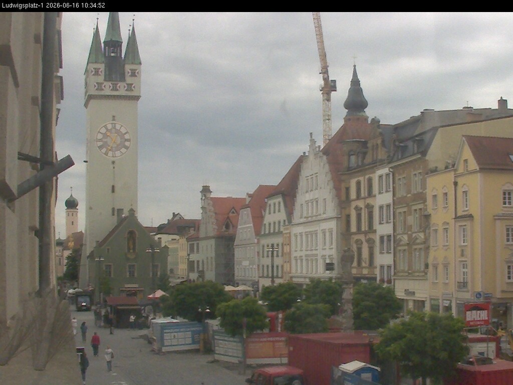 Archiv Foto Webcam Straubing: Blick auf den Stadtturm und Ludwigsplatz