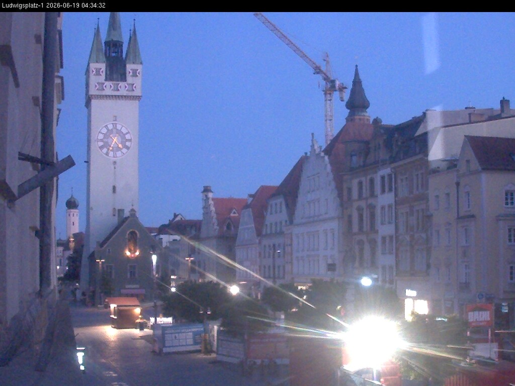 Archiv Foto Webcam Straubing: Blick auf den Stadtturm und Ludwigsplatz