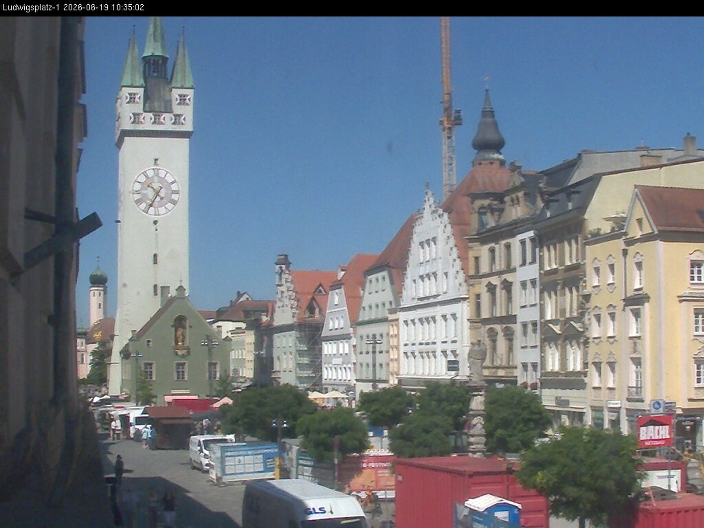 Archiv Foto Webcam Straubing: Blick auf den Stadtturm und Ludwigsplatz