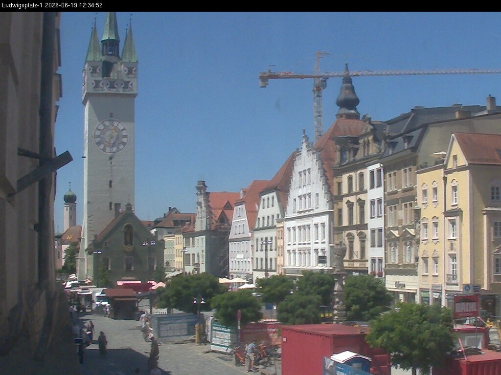 Archiv Foto Webcam Straubing: Blick auf den Stadtturm und Ludwigsplatz