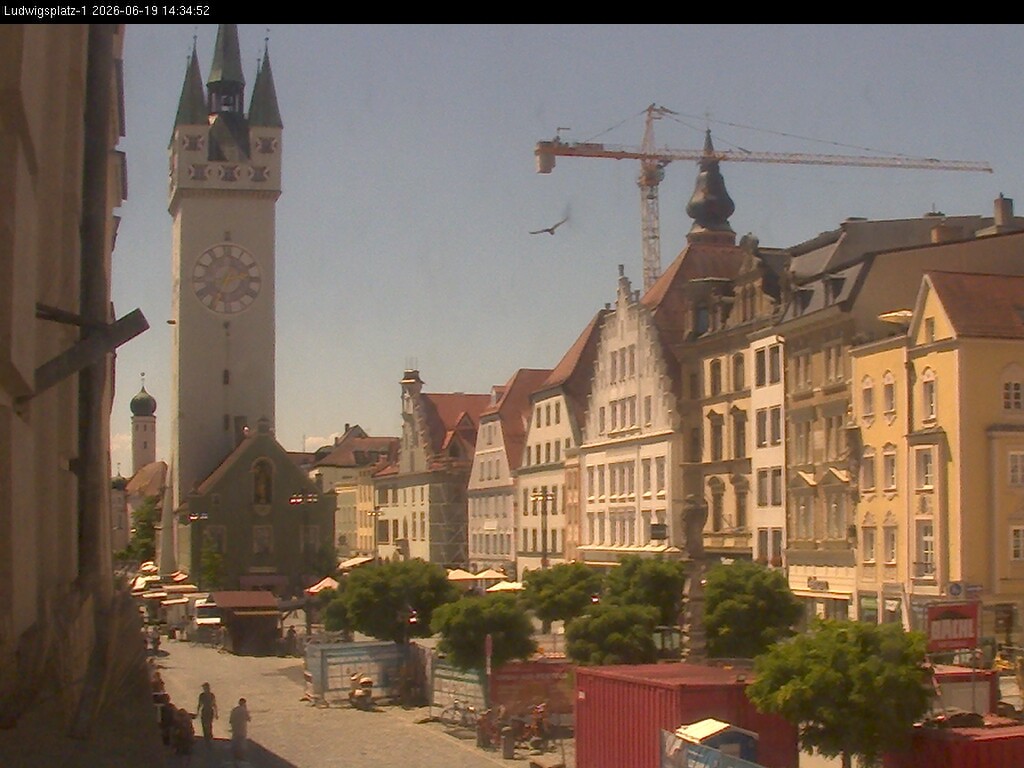 Archiv Foto Webcam Straubing: Blick auf den Stadtturm und Ludwigsplatz