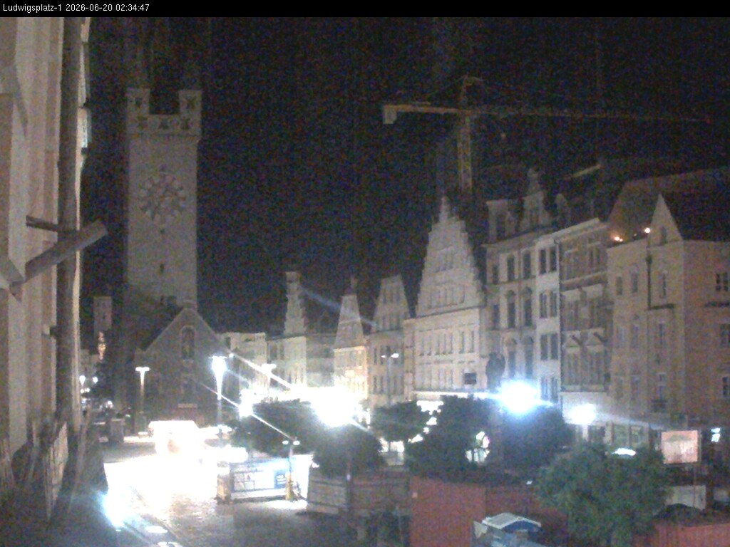 Archiv Foto Webcam Straubing: Blick auf den Stadtturm und Ludwigsplatz