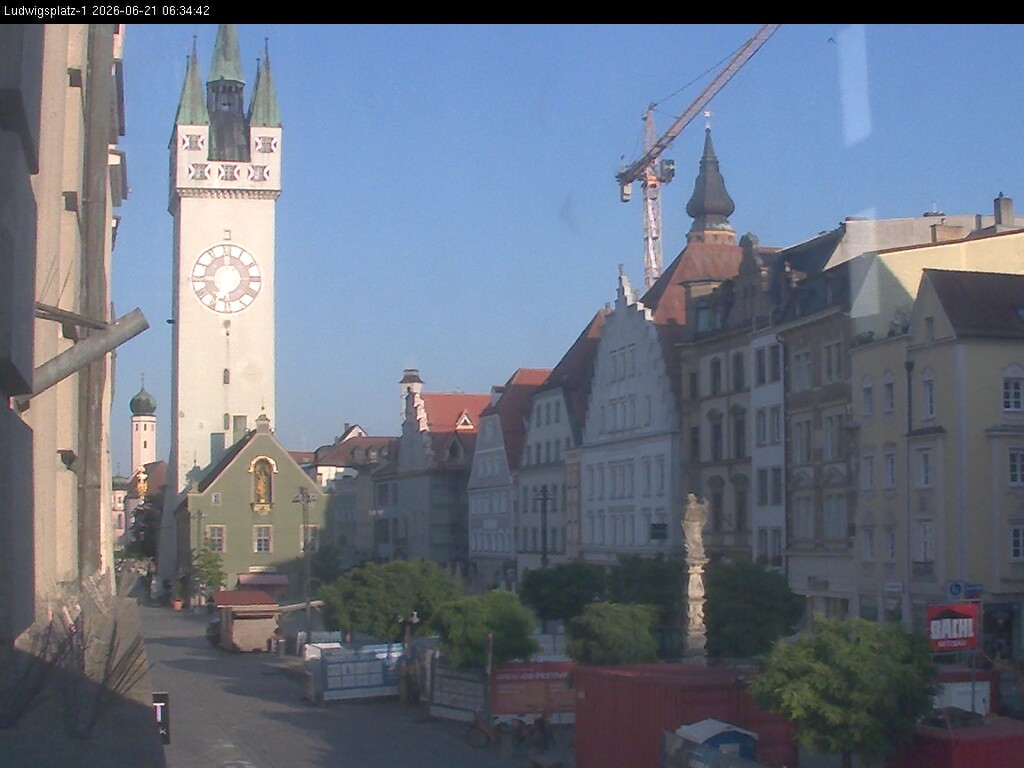 Archiv Foto Webcam Straubing: Blick auf den Stadtturm und Ludwigsplatz