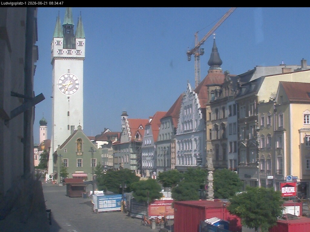 Archiv Foto Webcam Straubing: Blick auf den Stadtturm und Ludwigsplatz