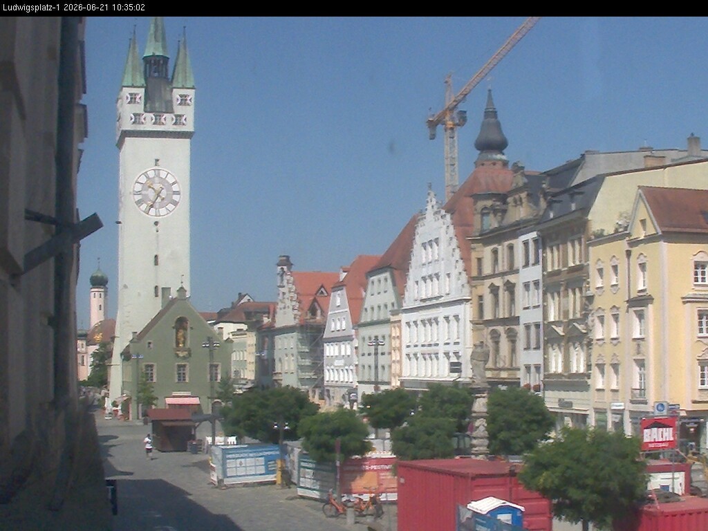 Archiv Foto Webcam Straubing: Blick auf den Stadtturm und Ludwigsplatz