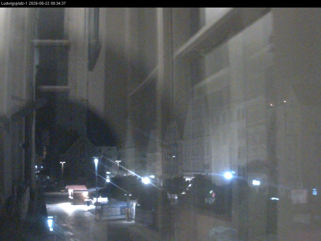 Archiv Foto Webcam Straubing: Blick auf den Stadtturm und Ludwigsplatz