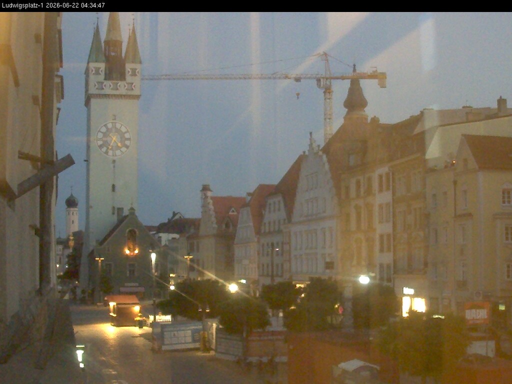 Archiv Foto Webcam Straubing: Blick auf den Stadtturm und Ludwigsplatz