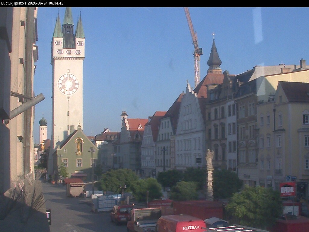 Archiv Foto Webcam Straubing: Blick auf den Stadtturm und Ludwigsplatz