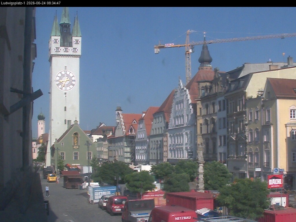 Archiv Foto Webcam Straubing: Blick auf den Stadtturm und Ludwigsplatz