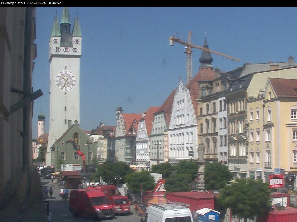 Archiv Foto Webcam Straubing: Blick auf den Stadtturm und Ludwigsplatz