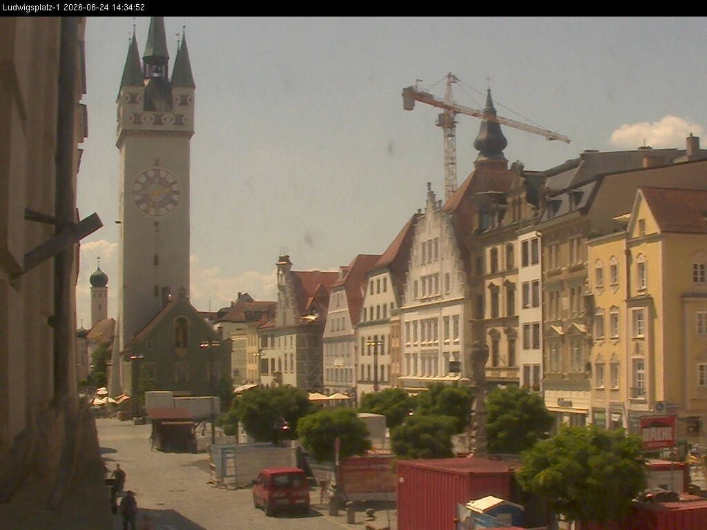 Archiv Foto Webcam Straubing: Blick auf den Stadtturm und Ludwigsplatz
