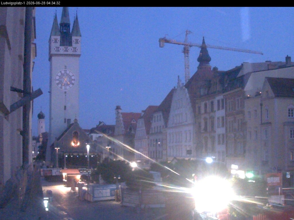 Archiv Foto Webcam Straubing: Blick auf den Stadtturm und Ludwigsplatz